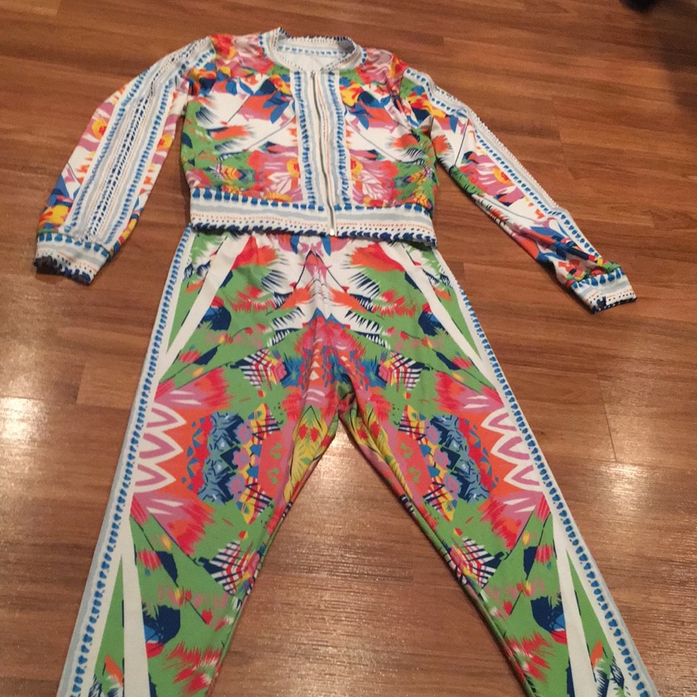 Cute two piece set jacket and pants SZ Large